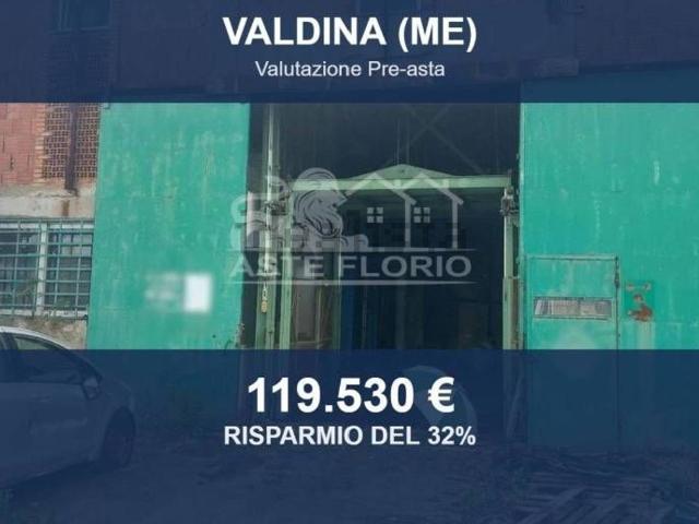 Capannone in vendita di 854 m² in Strada Provinciale 58