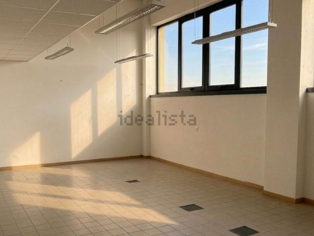 Capannone in vendita di 85 m² in Via Padova