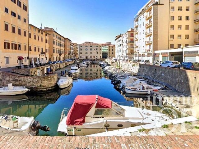 Capannone in vendita di 88 m² in Via della Madonna, 60
