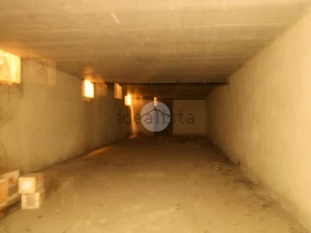Capannone in vendita di 90 m² in Via Longobardica