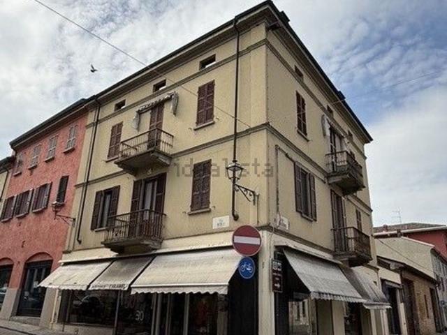 Capannone in vendita di 128 m² in Via Reduci, 5