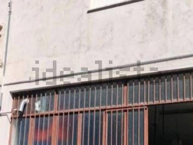 Capannone in vendita di 920 m² in Via San Carlo, 24