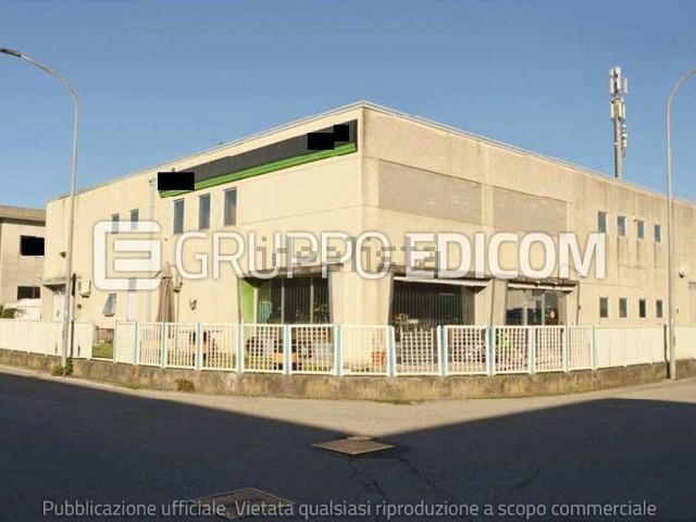 Capannone in vendita di 943 m² in Via A. Gentilin