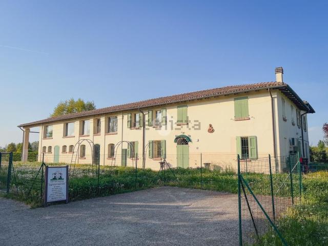 Capannone in vendita di 950 m² in Via Cà Belfiore, 8