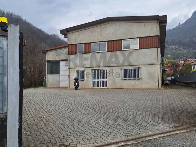 Capannone in vendita di 950 m² in Via Bersaglio, 5