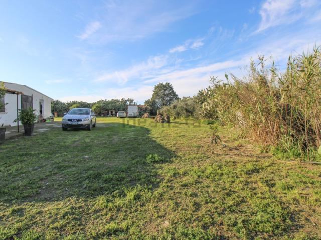 Capannone in vendita di 950 m² in Via Gibilene