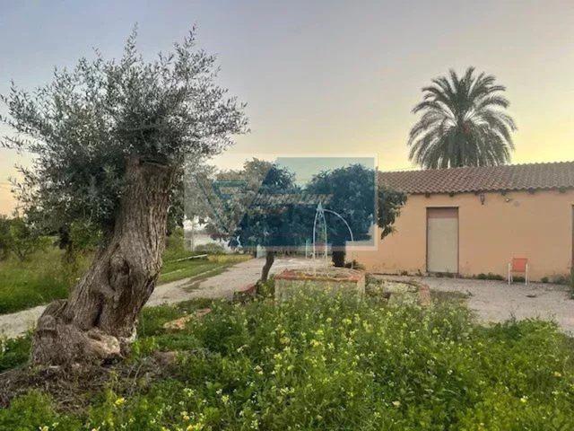 Capannone in vendita di 95 m² in Strada Carancino