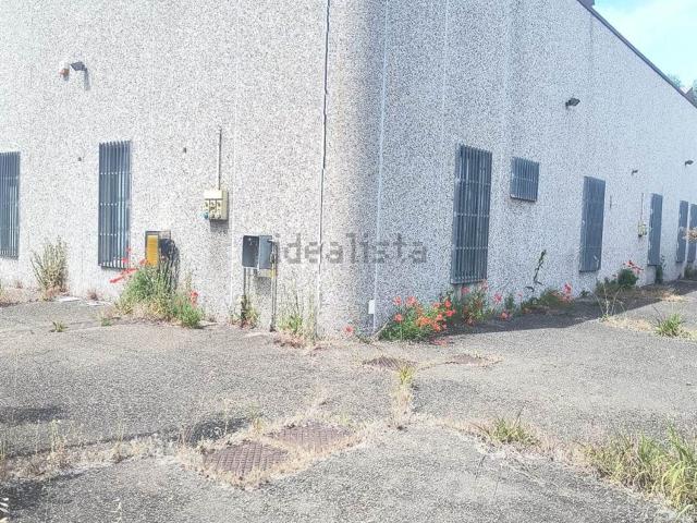 Capannone in vendita di 960 m²