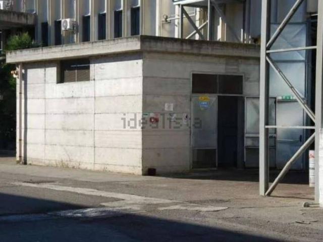 Capannone in vendita di 9788 m² in Contrada Mercuragno