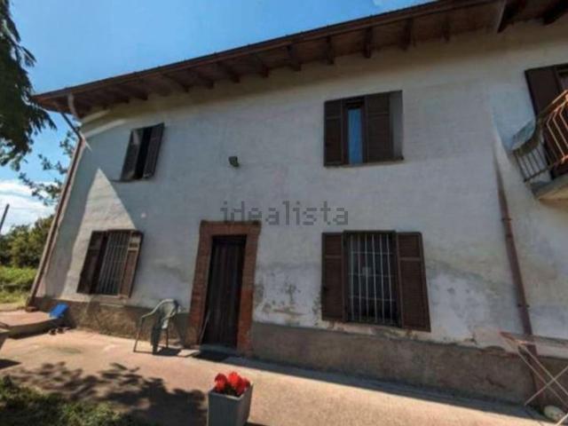 Capannone in vendita di 9989 m² in Strada per Carentino, 21