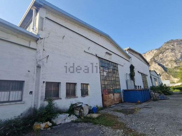 Capannone in vendita di 1000 m²