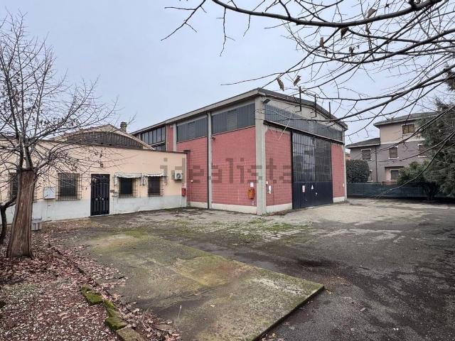 Capannone in vendita di 1000 m²