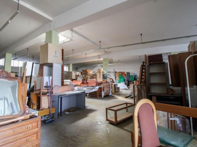 Capannone in vendita di 1000 m²