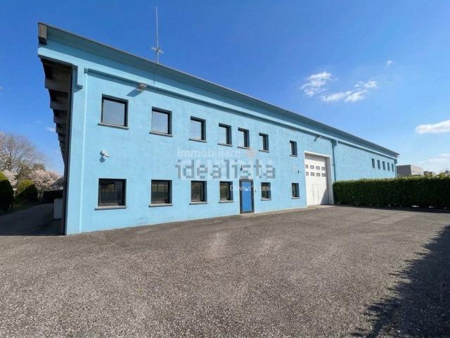 Capannone in vendita di 1000 m²