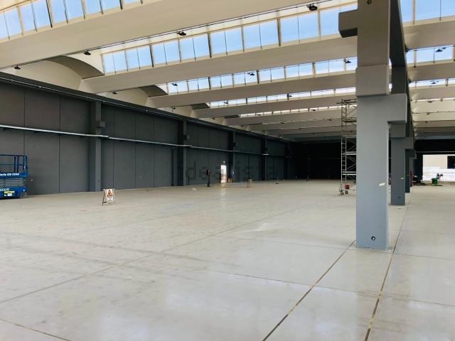 Capannone in vendita di 1000 m² in Via Antonio Vivaldi, 10