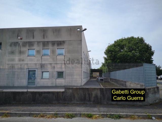 Capannone in vendita di 1000 m² in Via Biban