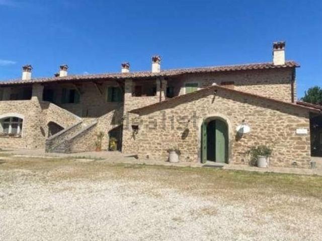 Capannone in vendita di 1000 m² in Via dei Frati