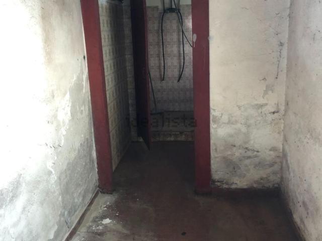 Capannone in vendita di 1000 m² in Via della Sala