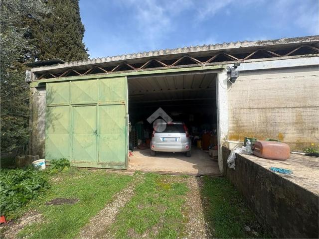 Capannone in vendita di 100 m² in Via di San Vito, 9
