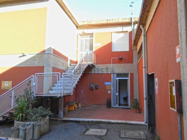 Capannone in vendita di 10184 m² in Località Piandipini