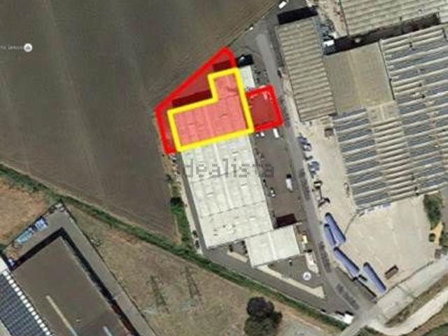 Capannone in vendita di 1027 m² in Via Rubino, 67