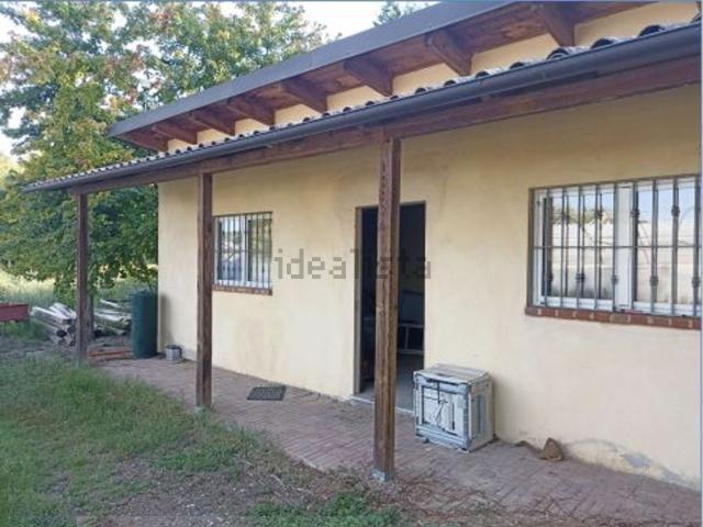 Capannone in vendita di 104 m² in Via Statale, 706