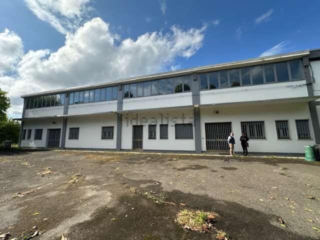 Capannone in vendita di 1050 m² in Piazza Roma, 5