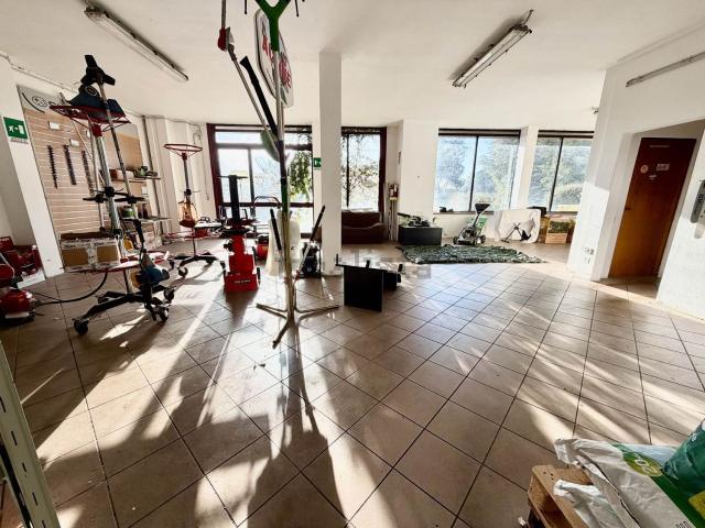 Capannone in vendita di 105 m²