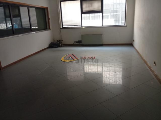 Capannone in vendita di 1100 m²