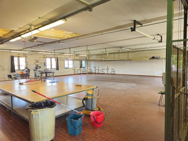 Capannone in vendita di 1100 m²