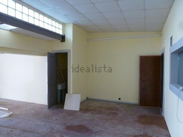 Capannone in vendita di 110 m² in Via Ascanio Sobrero