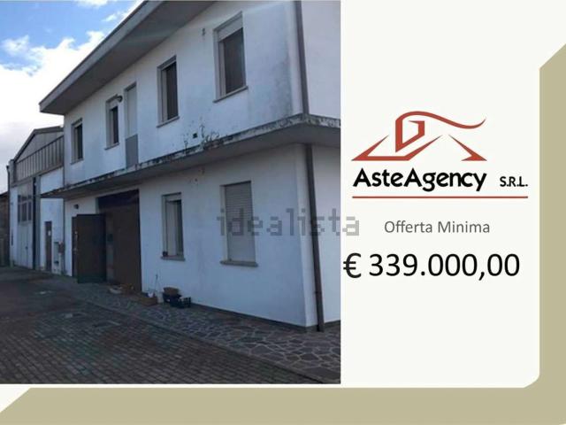 Capannone in vendita di 110 m² in Via Monte Grappa, 3