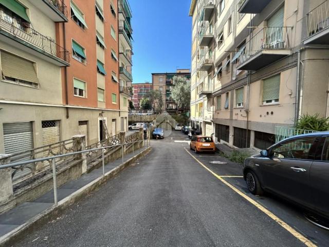 Capannone in vendita di 1134 m² in Via Vincenzo Bellini, 6