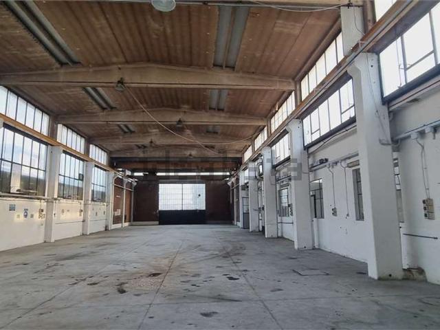 Capannone in vendita di 1170 m²