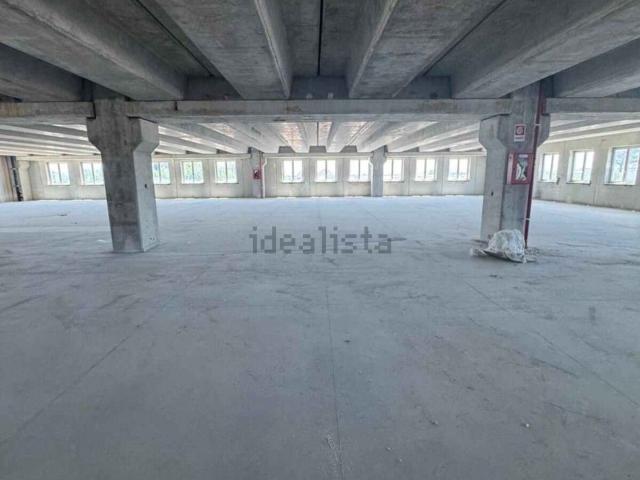 Capannone in vendita di 12000 m²