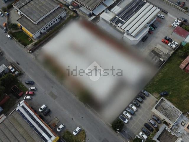 Capannone in vendita di 1200 m² in Viale Etruria, 3