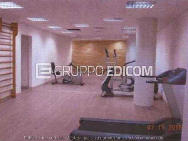 Capannone in vendita di 120 m² in Via Umberto Nobile