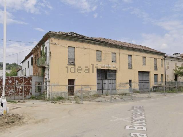 Capannone in vendita di 12415 m² in Via Buenos Aires, 162