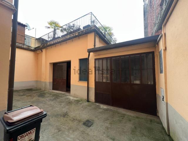 Capannone in vendita di 124 m² in Via Giovanni Canna, 10