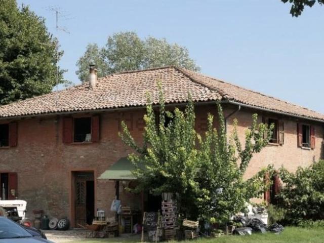 Capannone in vendita di 1258 m² in Via Sarasina 3, 16