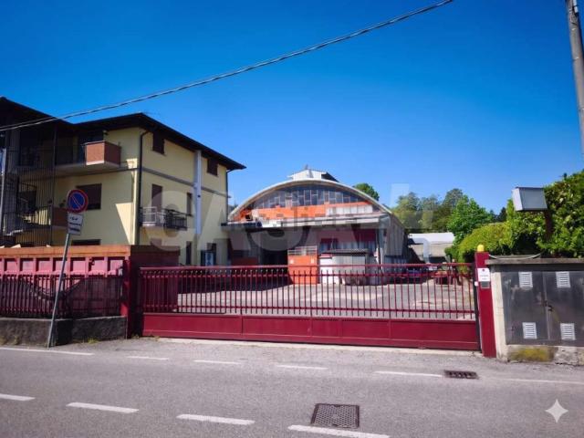 Capannone in vendita di 1250 m² in Via Antonio Rosmini, 20