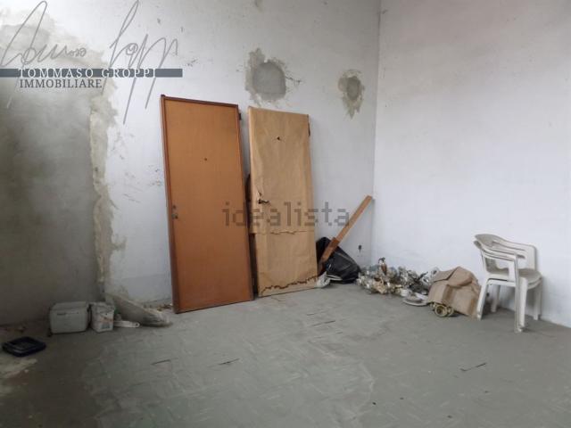 Capannone in vendita di 1250 m² in Via Bartolomeo Bagarotti