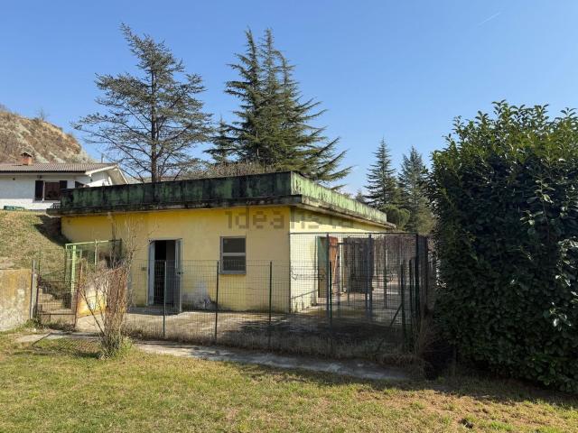 Capannone in vendita di 125 m² in Località Villa