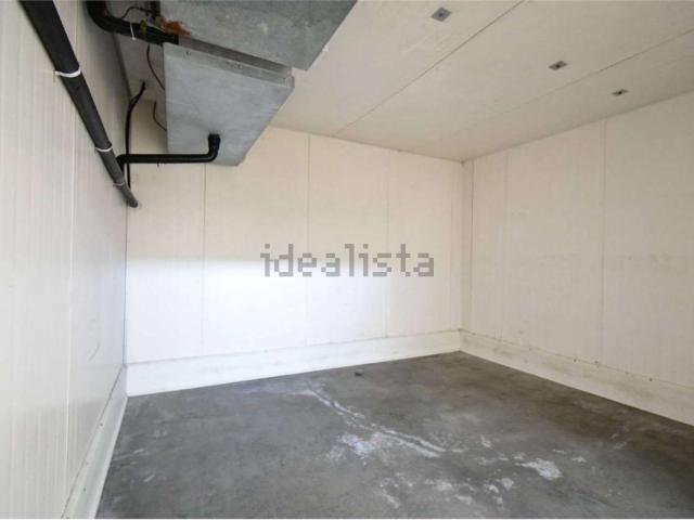 Capannone in vendita di 1264 m² in Via Venezia, 17