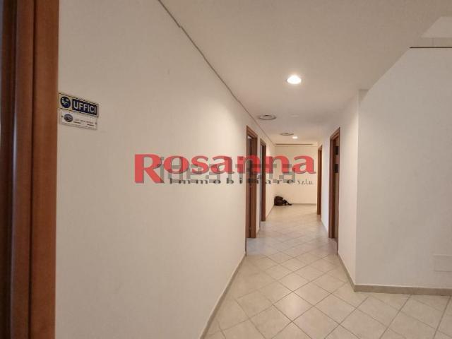 Capannone in vendita di 129 m² in Via dei Pelaghi, 220