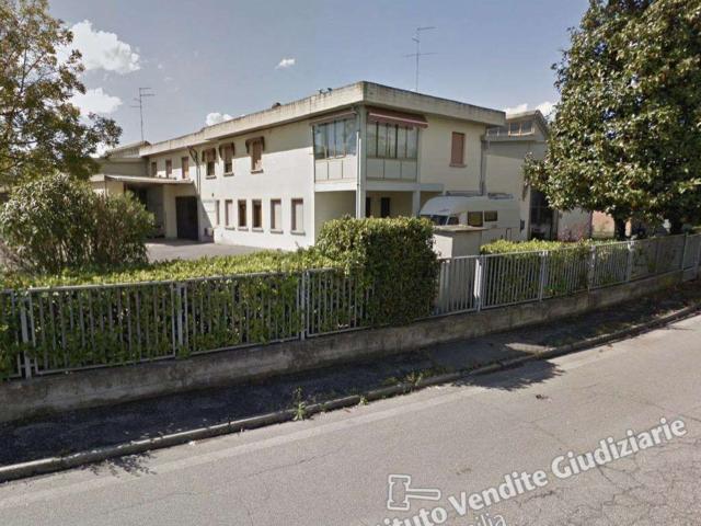 Capannone in vendita di 1300 m² in Via Alessandro Botticelli, 2