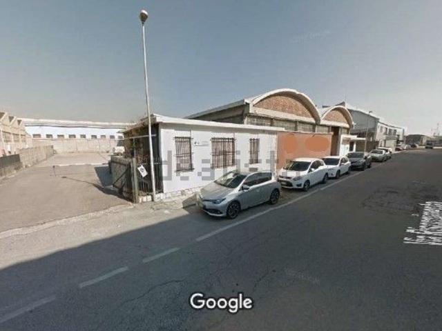 Capannone in vendita di 1300 m² in Via Risorgimento, 2