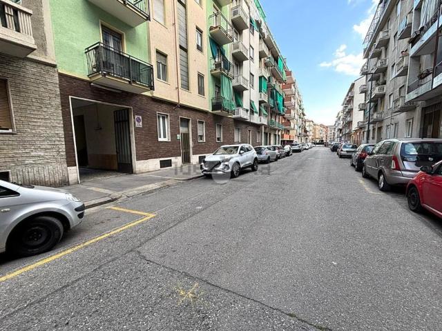 Capannone in vendita di 130 m² in Via Costantino Nigra, 22