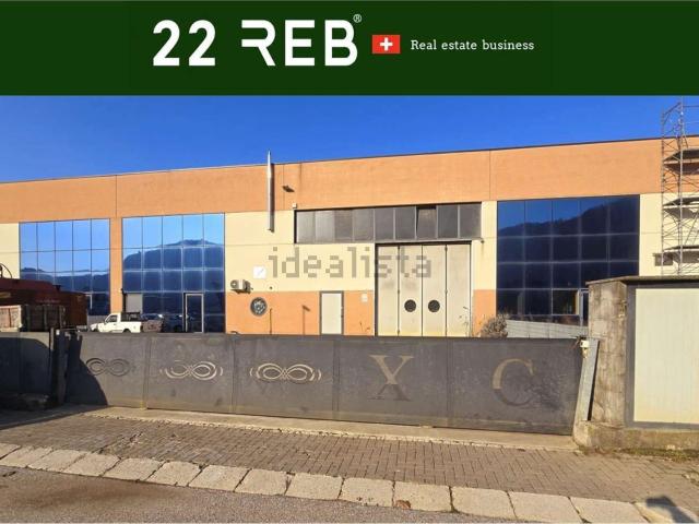 Capannone in vendita di 1324 m² in Via Pedemontana
