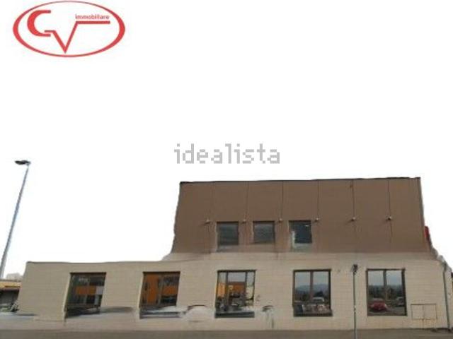 Capannone in vendita di 1350 m²